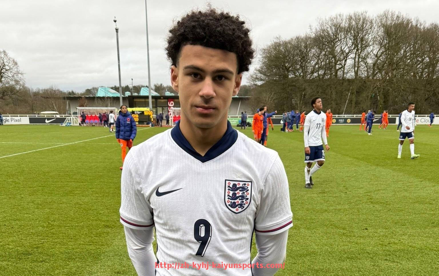 ky开云-法甲转会操作流程详解及球队引援策略分析